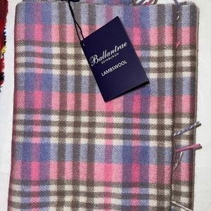 Scottish scarf